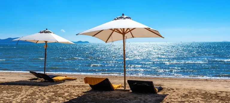 Kamari beach at snatorini